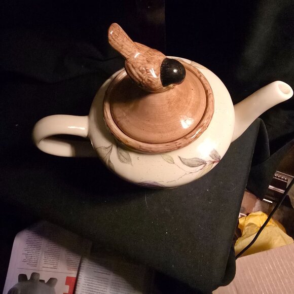 Vintage Cracker Barrel Ceramic Bird Lid Teapot With Floral Design - Picture 3 of 8